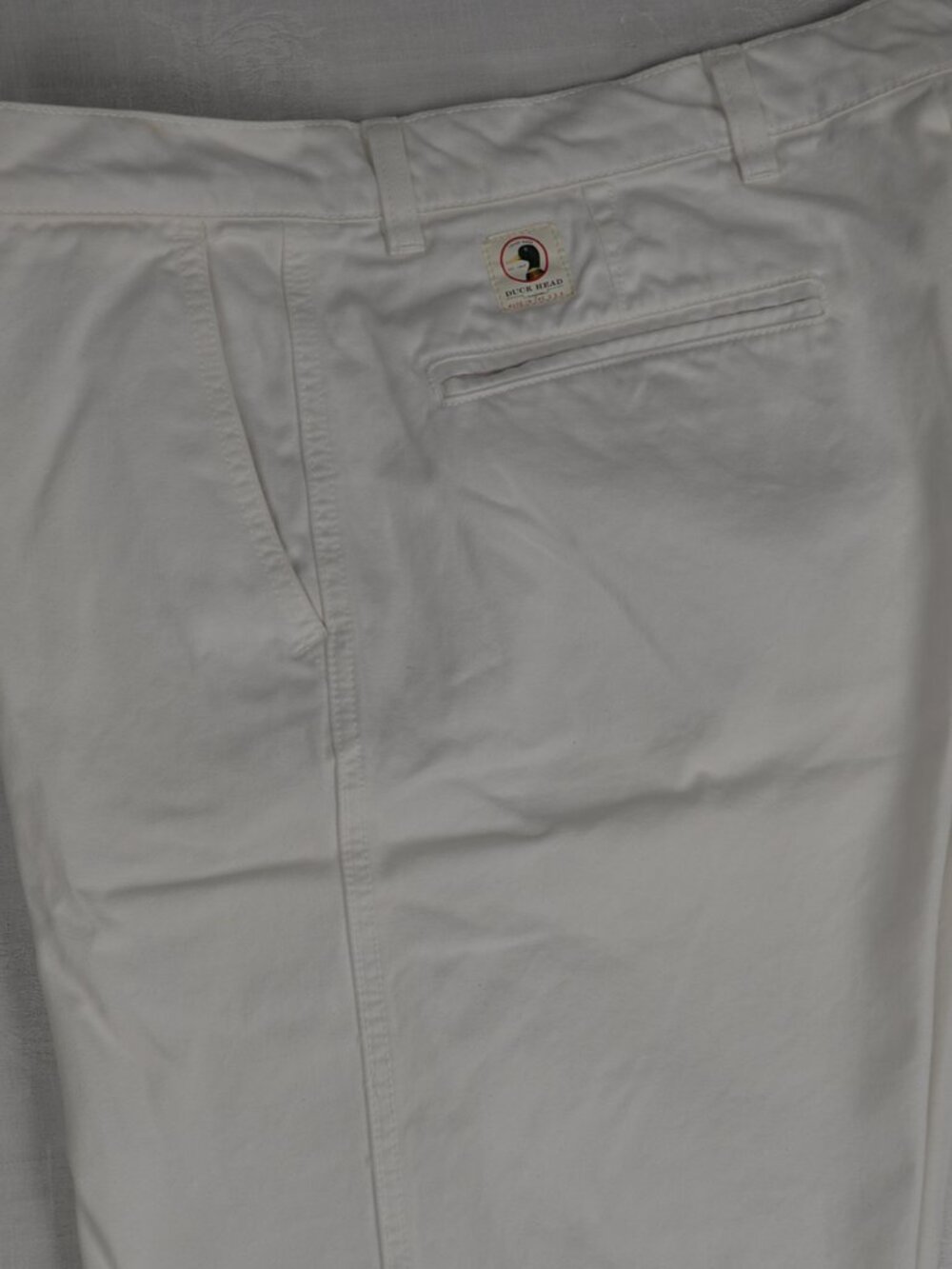 Duck Head Men's White Shorts 38